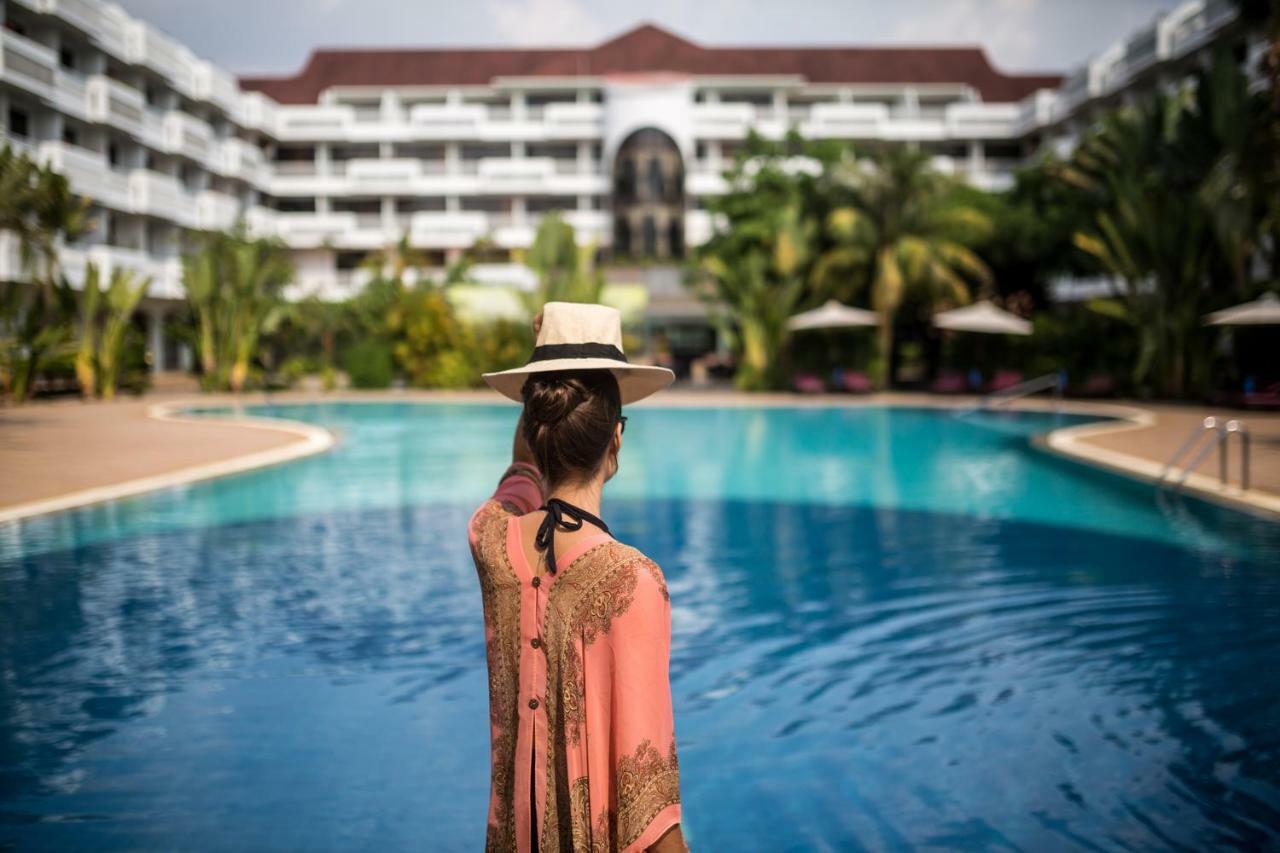 Angkor Century Resort & Spa Siem Reap Exterior photo